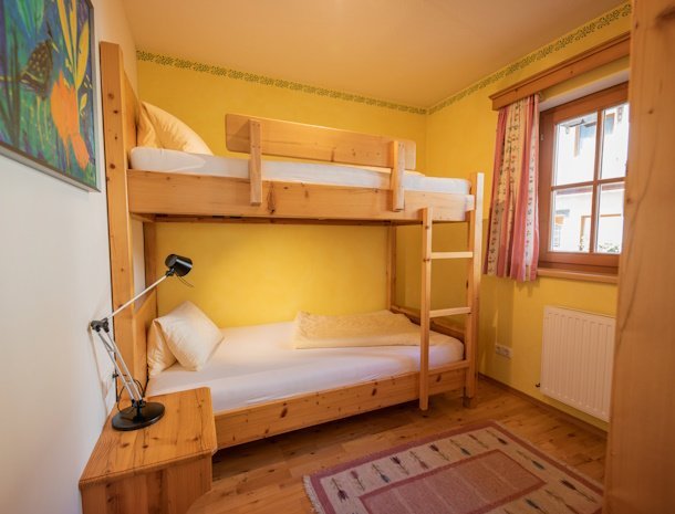 sportpension-elisabeth-neustift-stubaital-appartement-benedikt-stapelbed.jpg