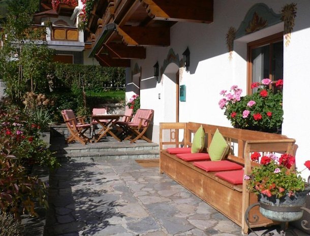 sportpension-elisabeth-neustift-stubaital-terras.jpg