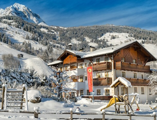 die-unterbergerin-dorfgastein-gasteinertal-salzburgerland-ligging-winter.jpg