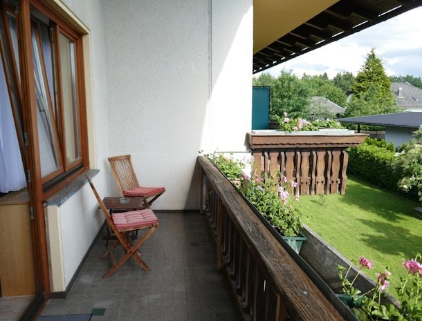 villa-martini-velden-am-worthersee-kamer-balkon.jpg
