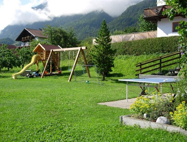 pension-edelweiss-sautens-otztal-speeltuin-tafeltennis.jpg