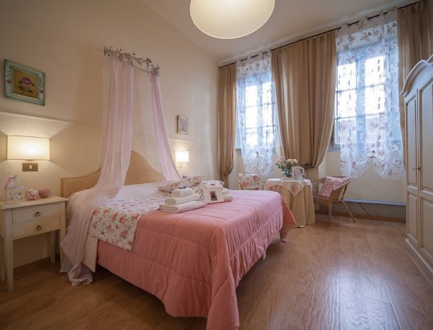 albergo-etruria-slaapkamer-rose-volterra.jpg