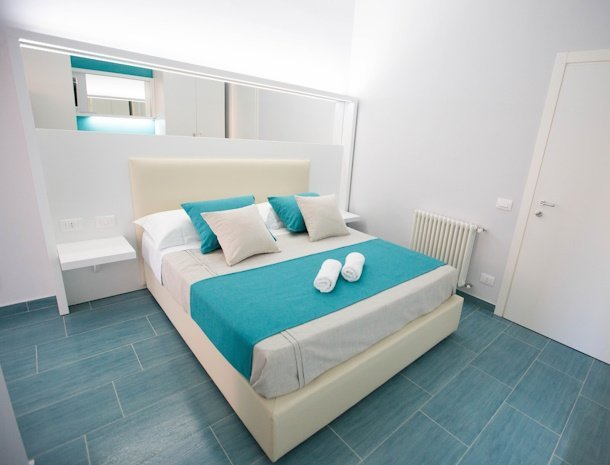 bed-and-breakfast-olas-del-mar-cefalu-kamer-tritone-bed.jpg