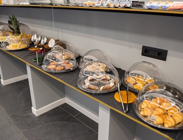 alma-hotel-palermo-ontbijtbuffet.jpg