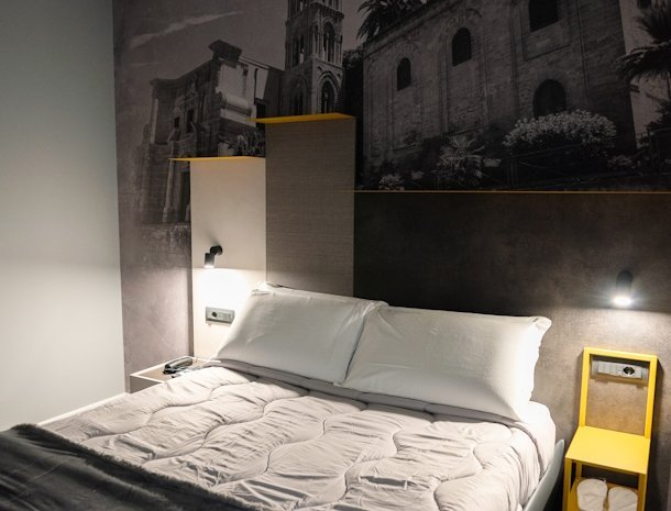 alma-hotel-palermo-slaapkamer-standaard-bed.jpg