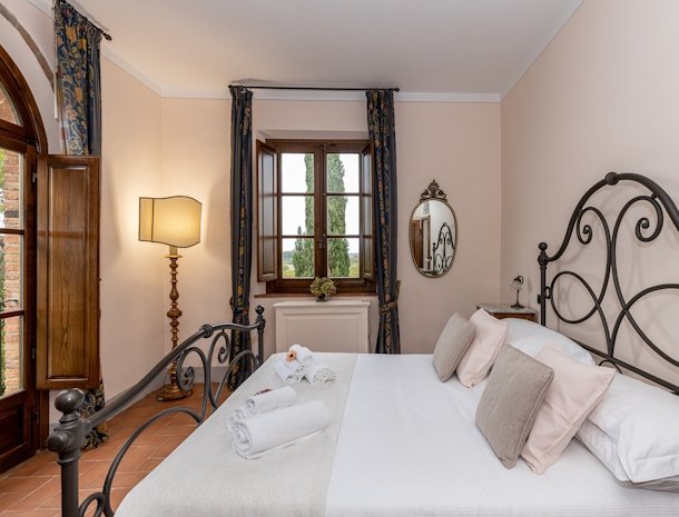 podere-la-rocca-montepulciano-kamer-superior.jpg