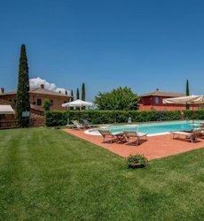 podere-la-rocca-montepulciano-toscane.jpg