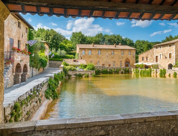 bagno vignoni.jpg