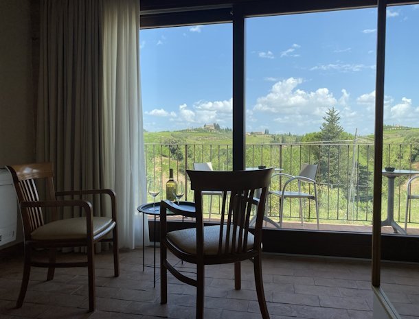 tenuta-sovestro-san-gimignano-zitje-uitzicht.jpg