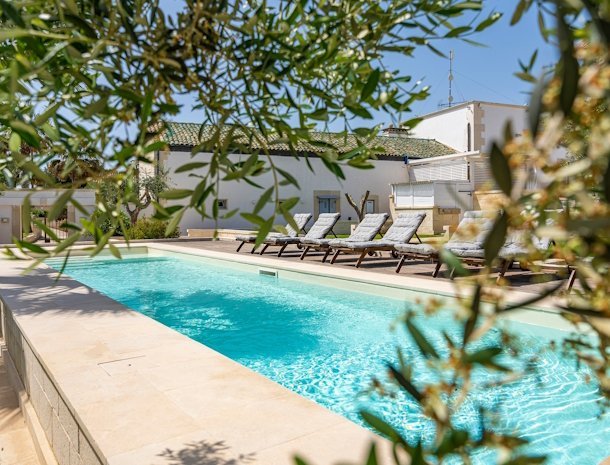 masseria-dei-monaci-otranto-puglia-zwembad.jpg