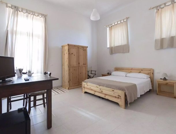 masseria-fanizzi-conversano-puglia-slaapkamer.jpg