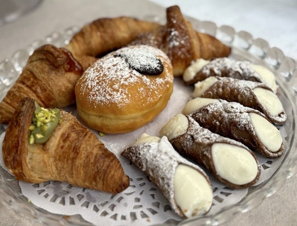 bed-and-breakfast-ricordi-siciliani-sanvitolocapo-cannoli.jpg
