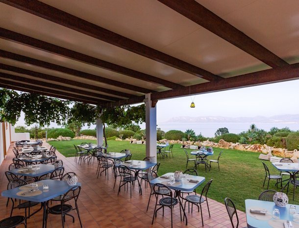 tenute-plaia-scopello-sicilie-terras-overzicht.jpg