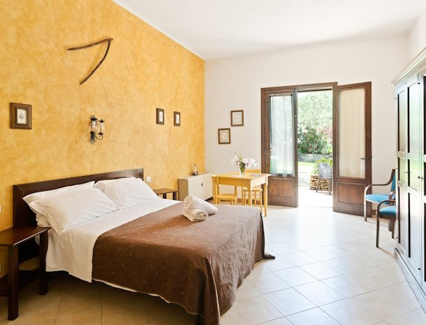 case-di-latomie-castelvetrano-sicilie-slaapkamer-overzicht.jpg