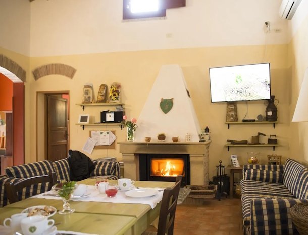 agriturismo-don-carlo-erice-sicilie-gemeenschappelijke-ruimte.jpg