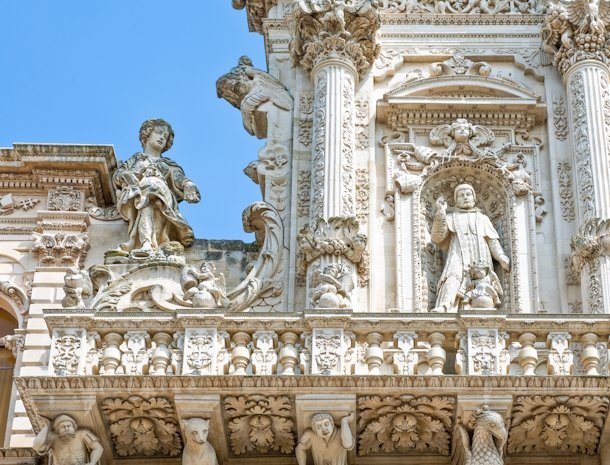 barokgevel-basilica-di-santa-croce-lecce-puglia.jpg