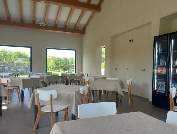 agriturismo-lumia-resort-oost-sicilië-restaurant.jpg