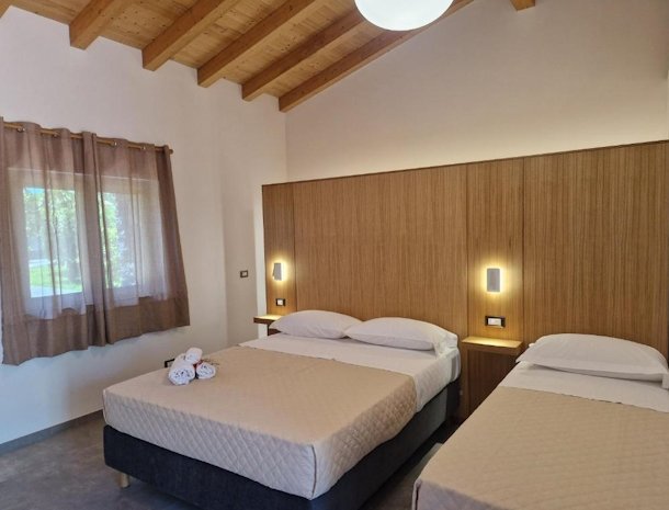 agriturismo-lumia-resort-oost-sicilië-slaapkamer.jpg