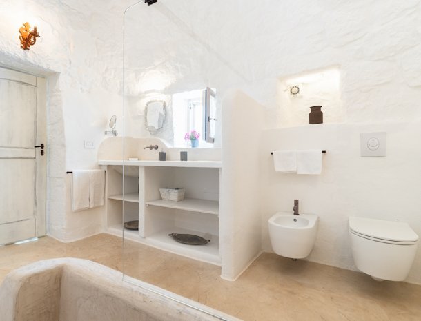 petranima-ostuni-alcova-badkamer.jpg