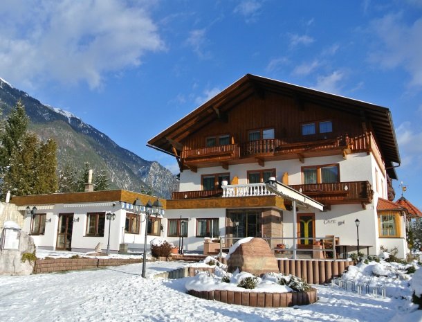 hotel-karntnerhof- presseggersee-winter.jpg