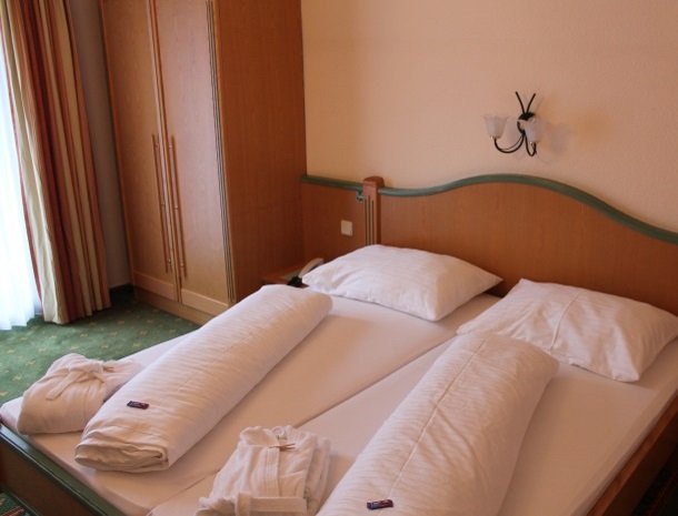 hotel kirchenwirt - slaapkamer.jpg