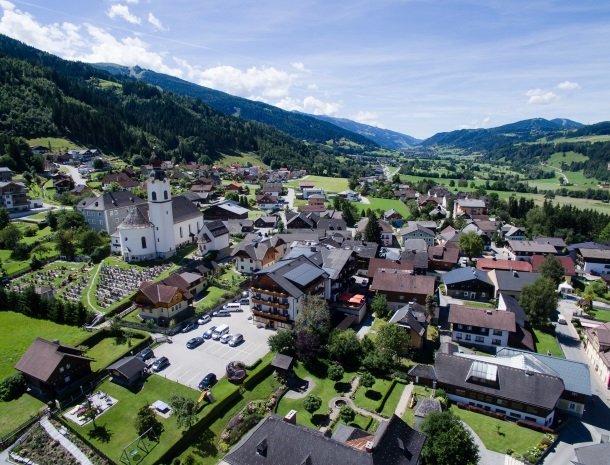 hotel kirchenwirt - dorp.jpg