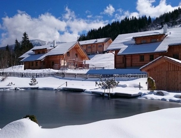 huttendorp-dachsteinblick-pruggern-meerwinter.jpg