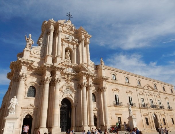 siracusa duomo.jpg