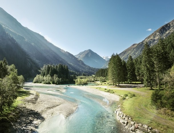 stubaital-tvb_stubai_tirol_andre_schoenherr.jpg