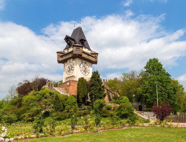 graz uhrturm oostenrijk.jpg