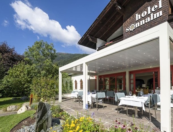 hotel-sonnalm-bad-kleinkichheim-karinthie-terras-restaurant.jpg