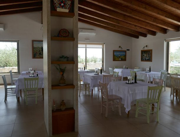 agriturismo-baglio-san-nicola-ontbijtbuffet.jpg