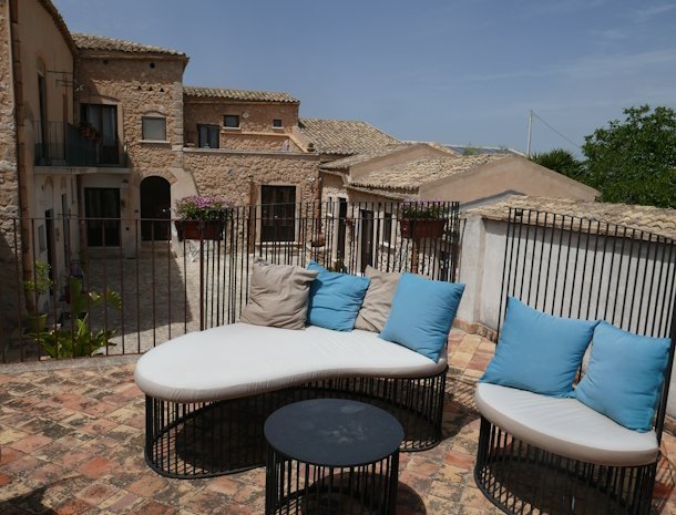agriturismo-baglio-san-nicola-dakterras.jpg