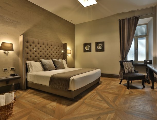 Forvm-Boutique-Hotel-Trieste-ruime-kamer.jpg