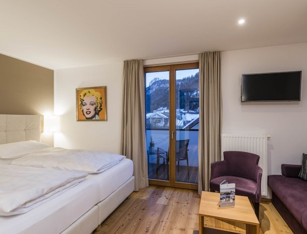 bed-and-breakfast-villa-angelino-ortisei-trentino-superior-slaapkamer.jpg
