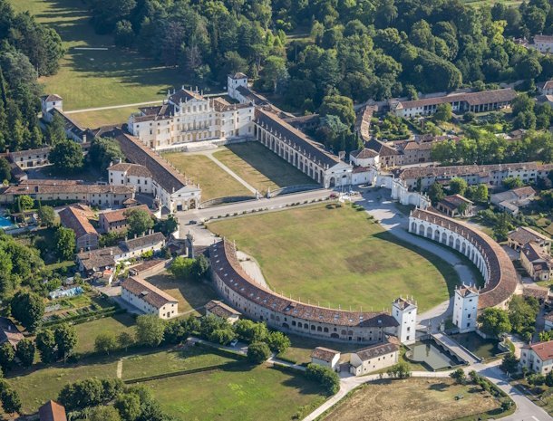 villa manin passariano.jpg