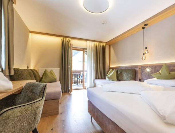 Hotel-Lindnerhof-Sankt-Lorenzen-Pustertal-slaapkamer-modern.jpg