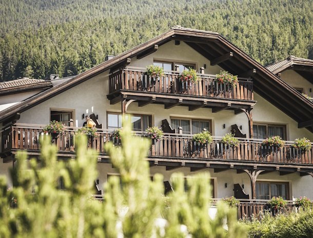 Hotel-Angelo-Engel-Ortisei-Trentino-gevel.jpg