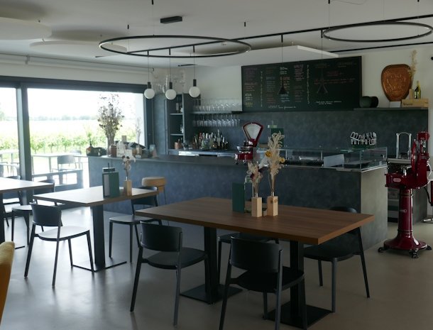 Locanda-Forchir-Camino-al-Tagliamento-Friuli-bar.jpg