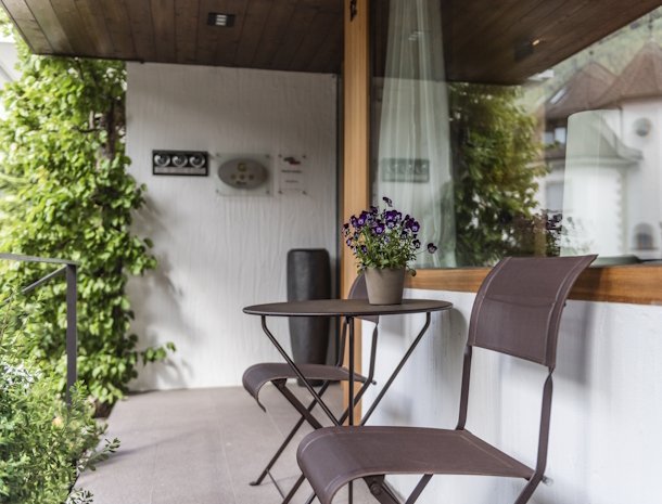 bed-and-breakfast-villa-angelino-ortisei-trentino-ingang.jpg