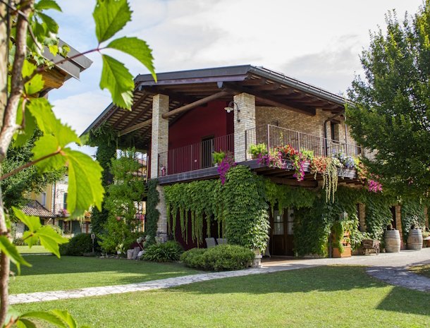 Albafiorita-agriturismo-latisana-friuli-aanzicht.jpg