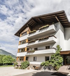 bed-and-breakfast-villa-angelino-ortisei-trentino-zuid-tirol-italie.jpg