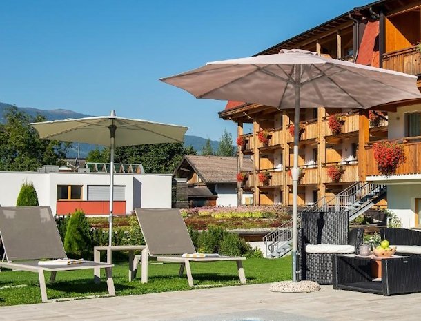 Hotel-Reischach-Kronplatz-terras.jpg