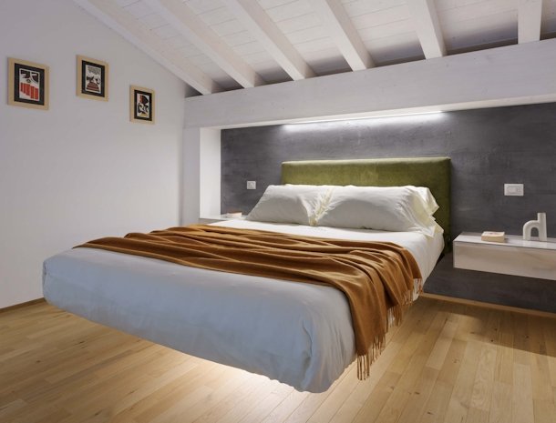 country-house-cruna-di-subida-cormons-friuli-junior-suite-loria-bed.jpg